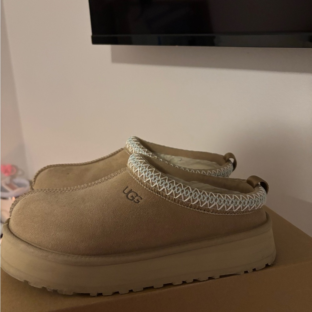 UGG Classic Tazz II